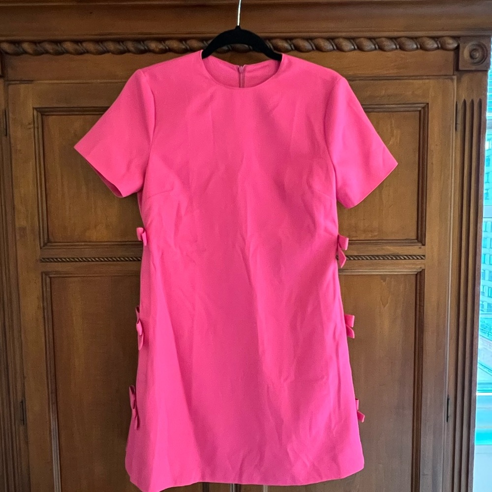 Pink dress with bow details!